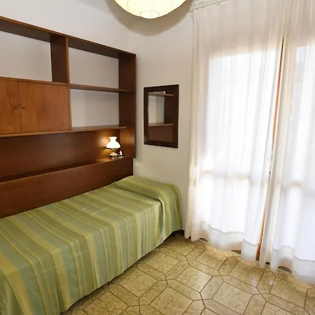 Trilocale Giglio - Zona Mare Con Terrazza, Clima E Posto Auto 坎普码港